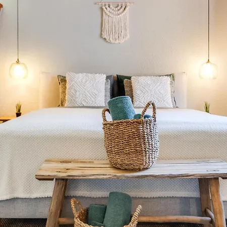 Bijou Du - Mit Pool Und Privatstrand דירה Därligen