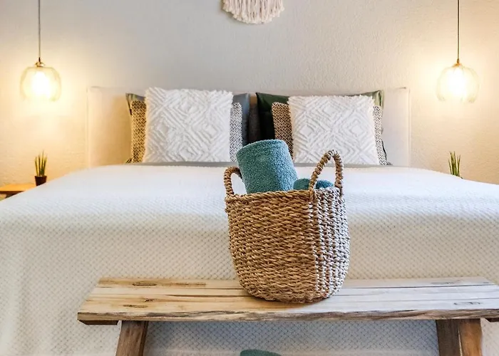 Bijou Du - Mit Pool Und Privatstrand Daire Därligen